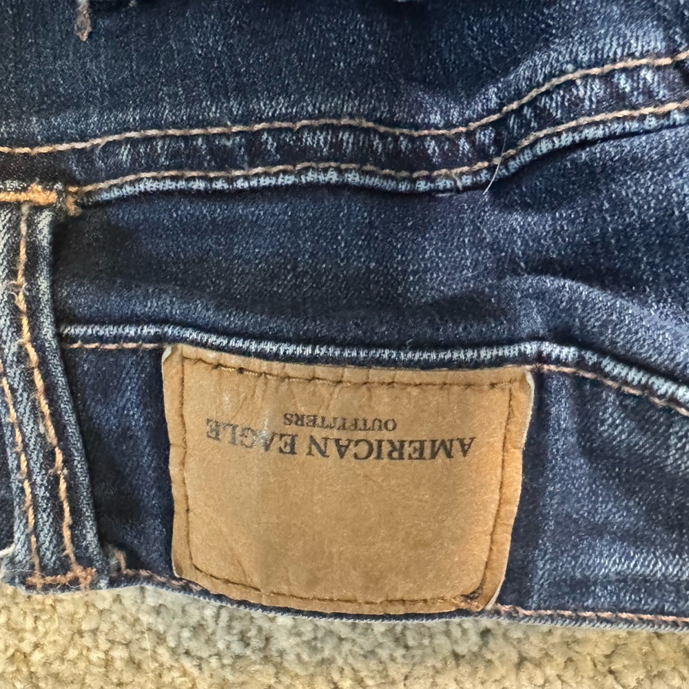 American Eagle Outfitters Women's Ripped Dark Jeans - Picture 7 of 8
